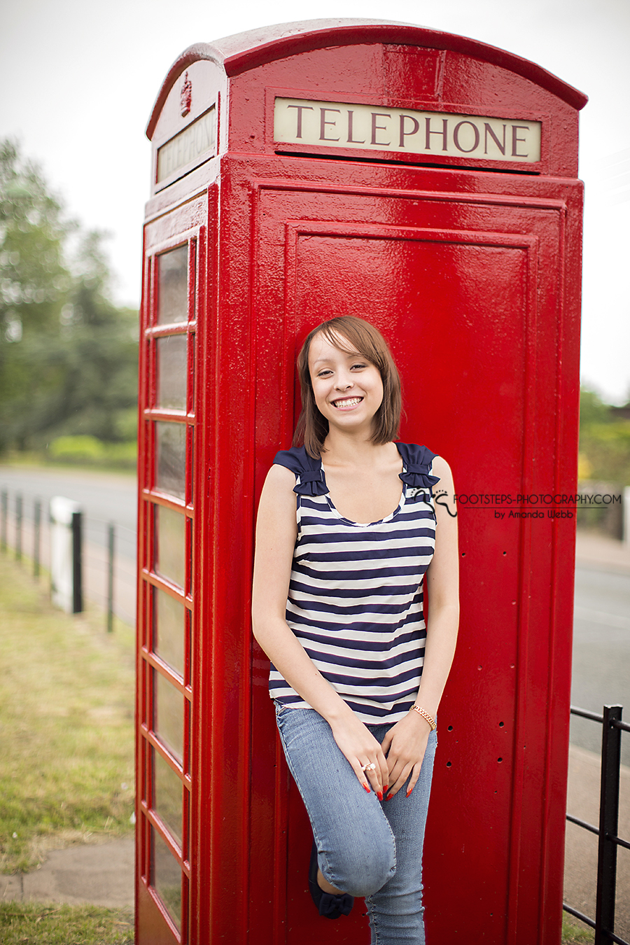 red english phone booth