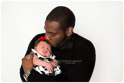 Vacaville newborn Photographer-daddy