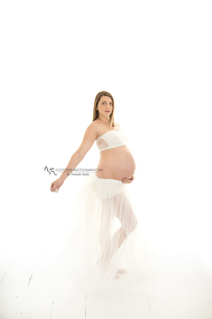 vacaville maternity photographer ballet pose