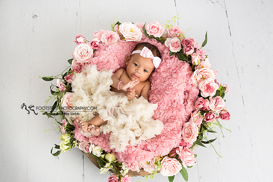 baby photographer Vacaville flowers