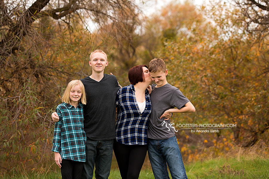 mom and her kids vacaville photography